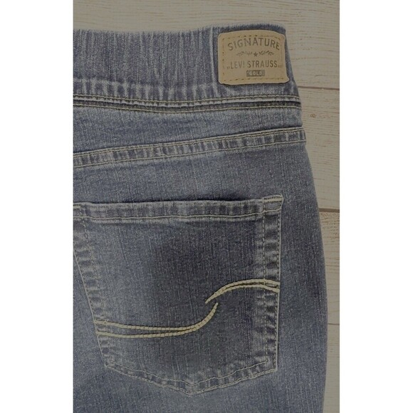 Signature Levi Strauss Jeans Pull On Skinny Totally Shaping Size 12 - 31x30 - Picture 6 of 9